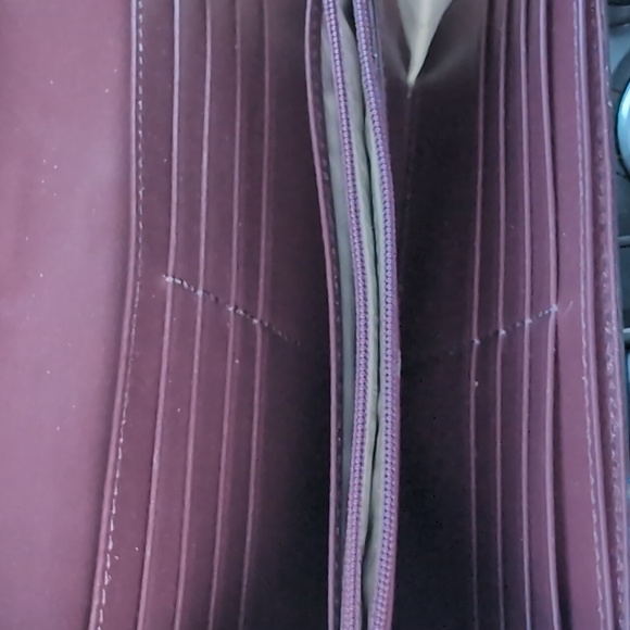 Michael Kors Quincy Large Leather Plum Wallet - Picture 10 of 11